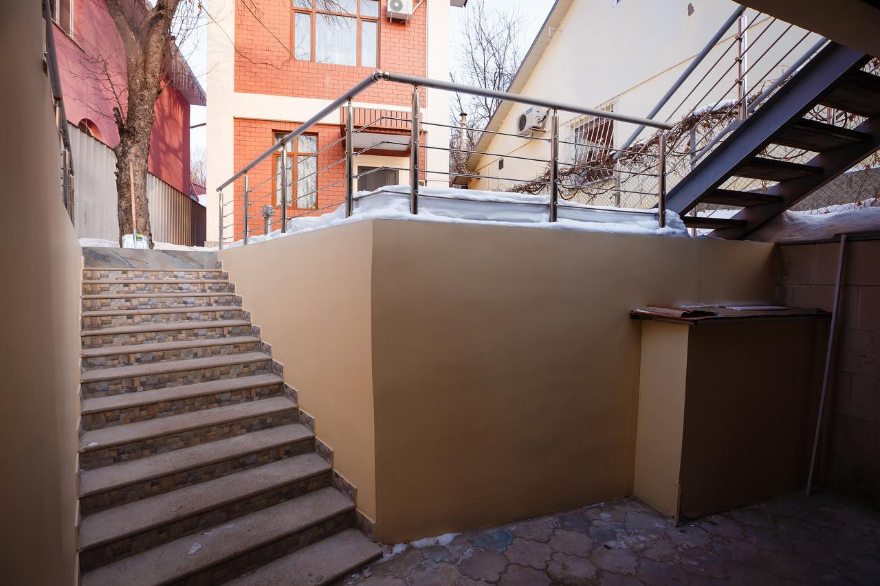 Mountain Road Hostel Almaty Exterior foto